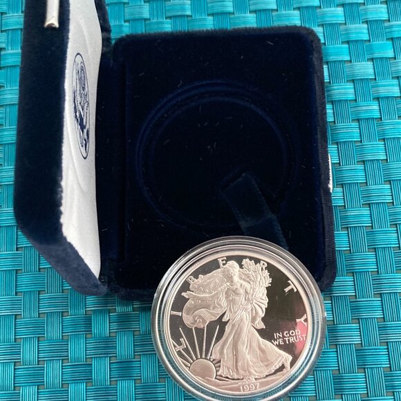 U.S. Mint American Eagles 1 oz Silver Bullion - Lot of 2 - Picture 9 of 15